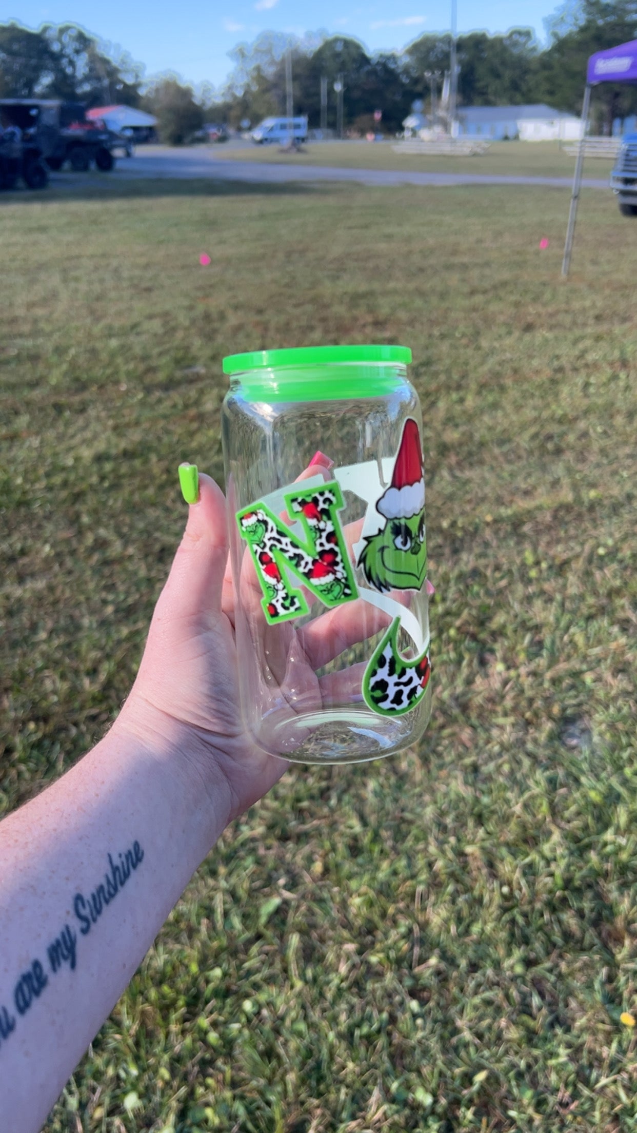 Grinch Nike - 16oz Glass