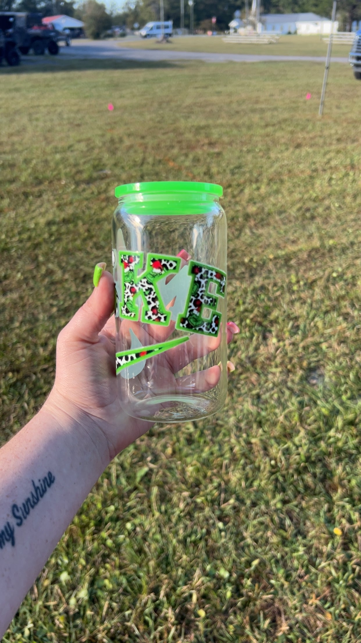 Grinch Nike - 16oz Glass